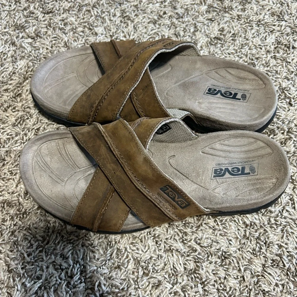 Teva Brown Sandals Criss-Cross Design Durable Soles